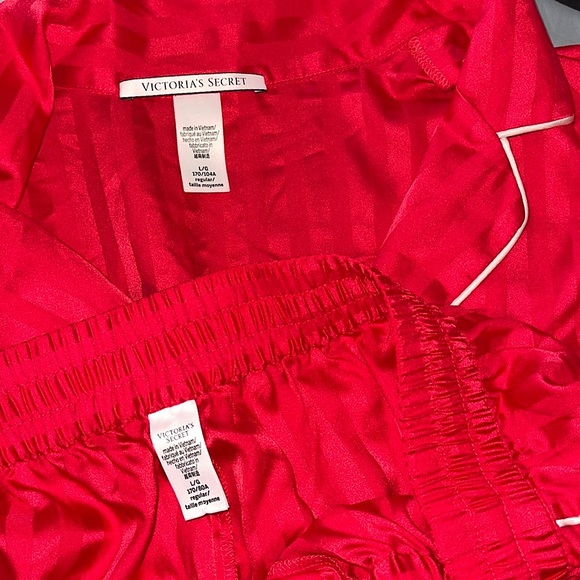 L VS VICTORIA'S SECRET Satin & Rhinestone /Crystal Button Red 2 pc PJ Set - Picture 11 of 11